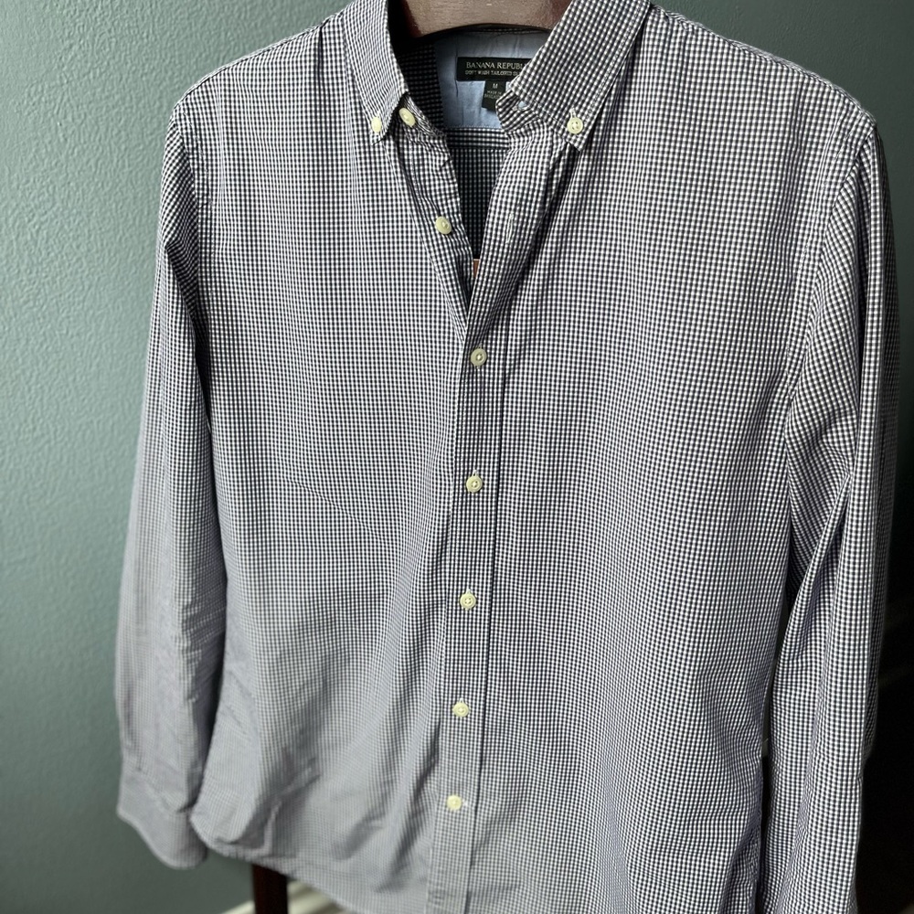 Mens Banana Republic size M long sleeve tailored slim fit button down shirt